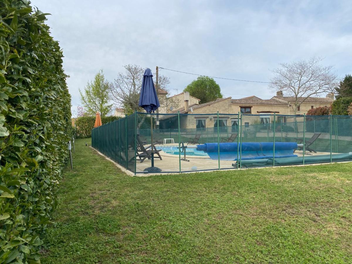 Maison Entre Dordogne Et Gironde Avec Piscine Minzac Extérieur photo